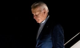 白宫医生说，拜登出现了与Covid相关的“轻度上呼吸道症状”