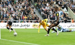 纽卡斯尔vs热刺球员评分：巴恩斯8分，伊萨克7分;麦迪逊6分，布伦南8分