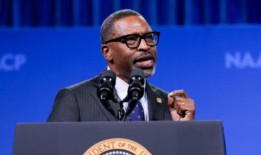 联邦调查局调查向美国黑人发送的“种植园”大规模短信NAACP指责特朗普