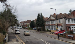 托儿所火灾：一楼和屋顶着火后，18名儿童被疏散