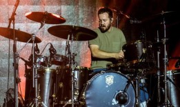 梦龙乐队鼓手丹尼尔·普拉兹曼退出乐队，沉迷于“最大的激情”