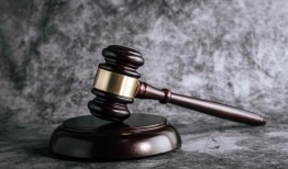 男友被控谋杀贝拉