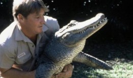 2006年，在鳄鱼猎人史蒂夫·欧文不幸去世18周年之际，宾迪·欧文向他致敬