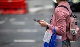 南澳大利亚禁止儿童使用“令人上瘾的”社交媒体