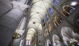 马克龙让人们第一次看到火灾后的巴黎圣母院