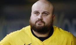 海盗队放弃了Rowdy Tellez的4次车牌出场，没有触发20万美元的合同奖金