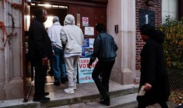 联邦调查局：与俄罗斯有关的恶作剧炸弹威胁瞄准战场州的投票站