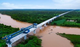 孟买至艾哈迈达巴德高铁项目的Kolak河大桥完工