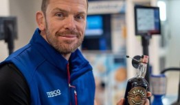 从橄榄球到朗姆酒：橄榄球英雄的饮品将登上超市货架