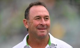 突袭队主教练斯图尔特与球队续约至2029年底