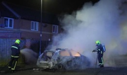 当局“在监视着你们”，Southport更多抗议活动的策划者告诉他们