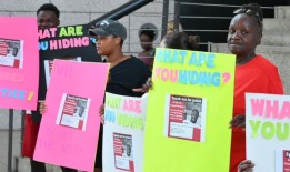 拟议的移动城市议会随身摄像头条例可能允许第三方查看录像